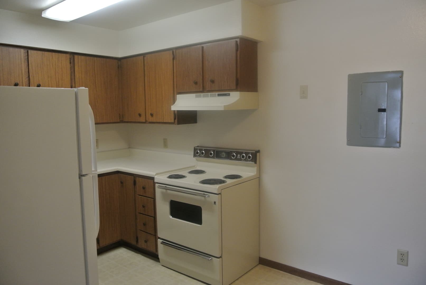 Minot Apartment: 1440 32nd Ave SW