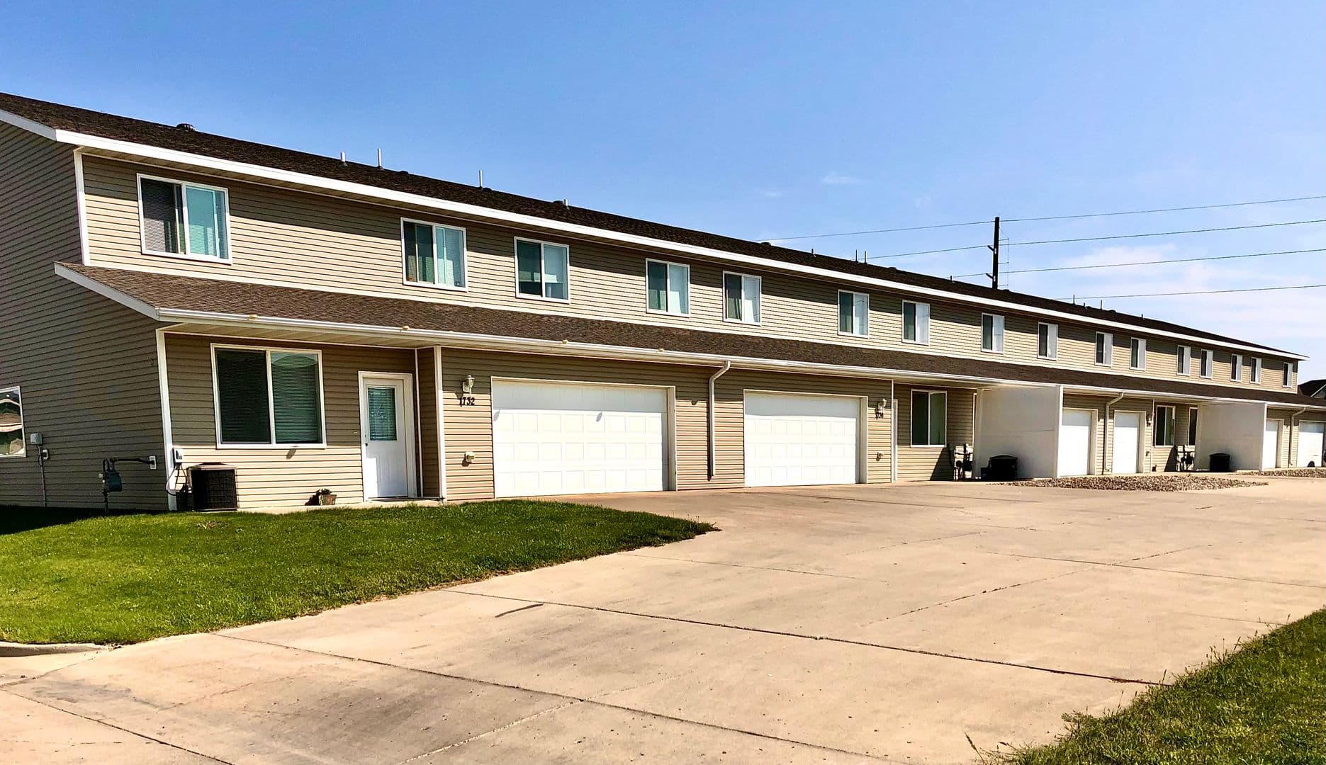 Minot Apartment: 2228-2258 Landmark Circle