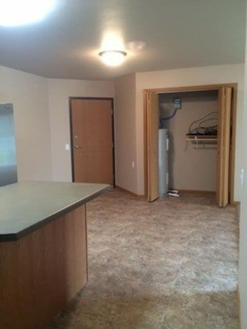 Minot Apartment: 2150 33rd St NW