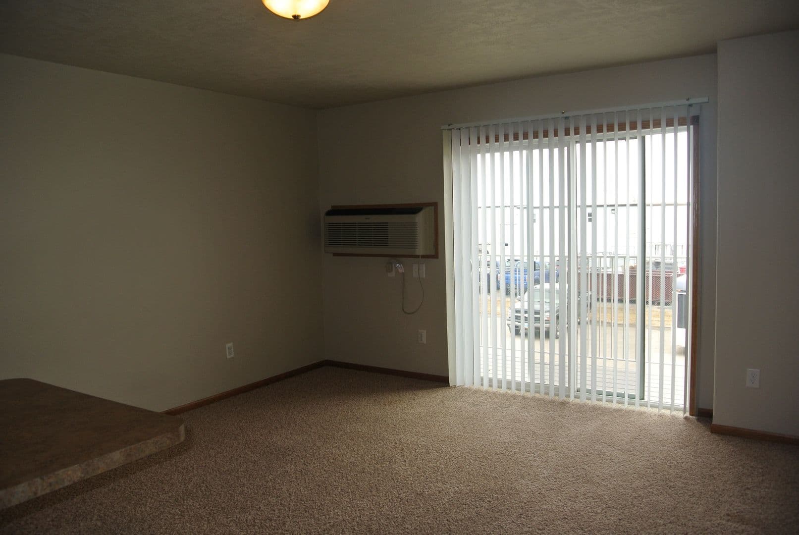 Minot Apartment: 1100 32nd Ave SW