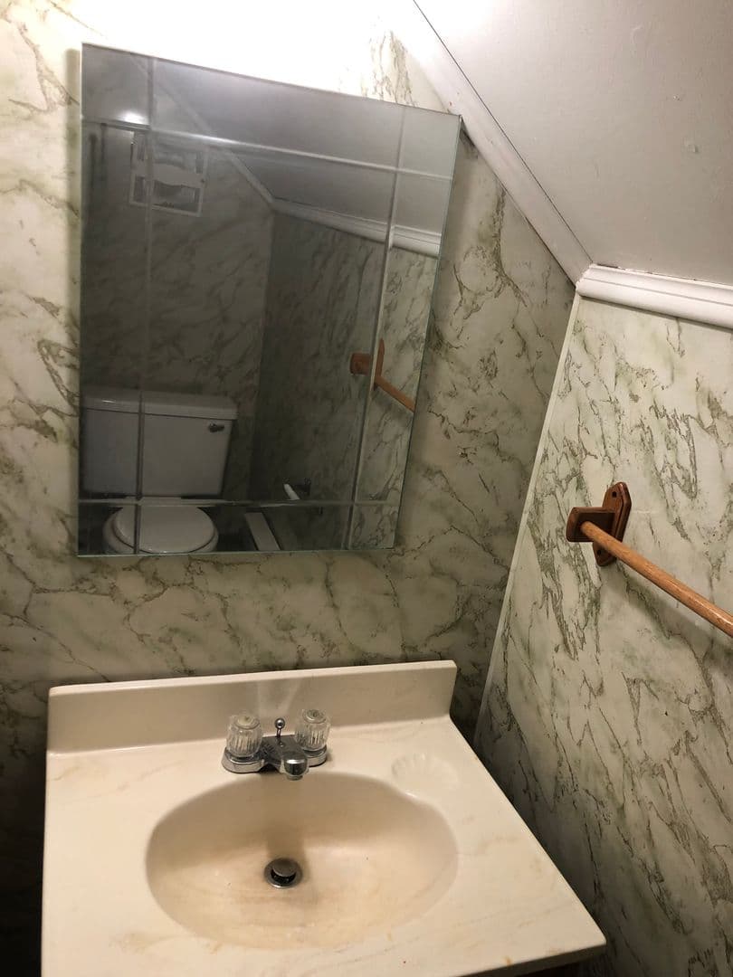Minot Apartment: 546 Valley Street