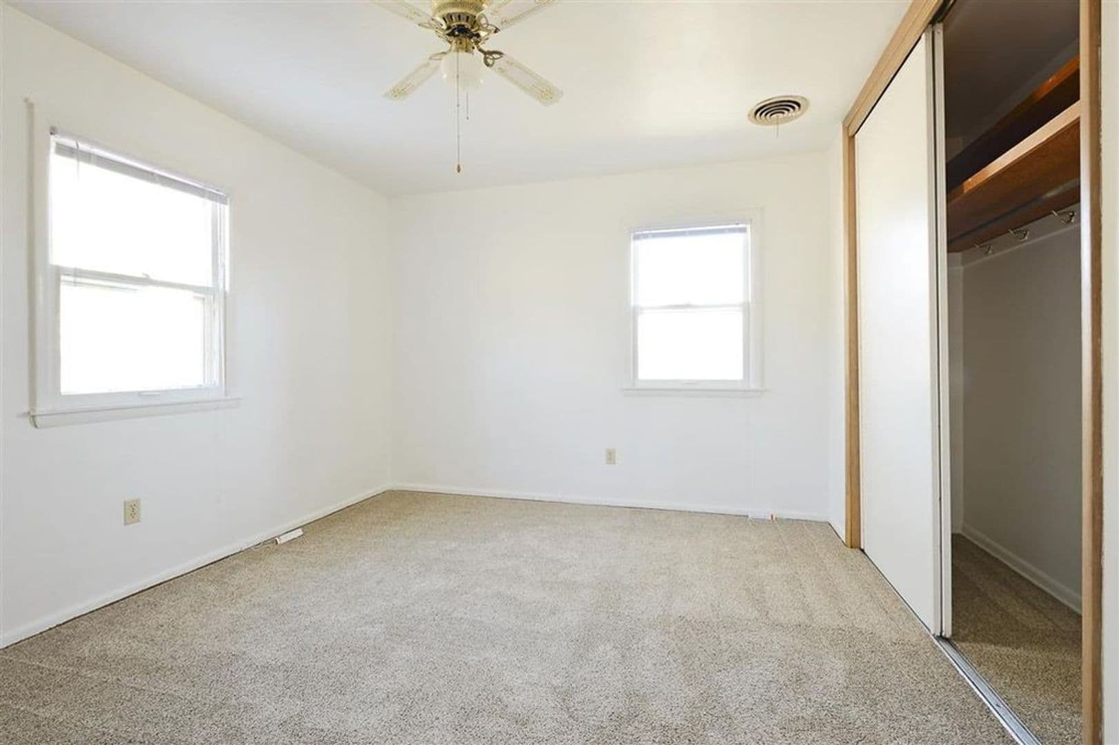Minot Apartment: 1000 Valley View Drive