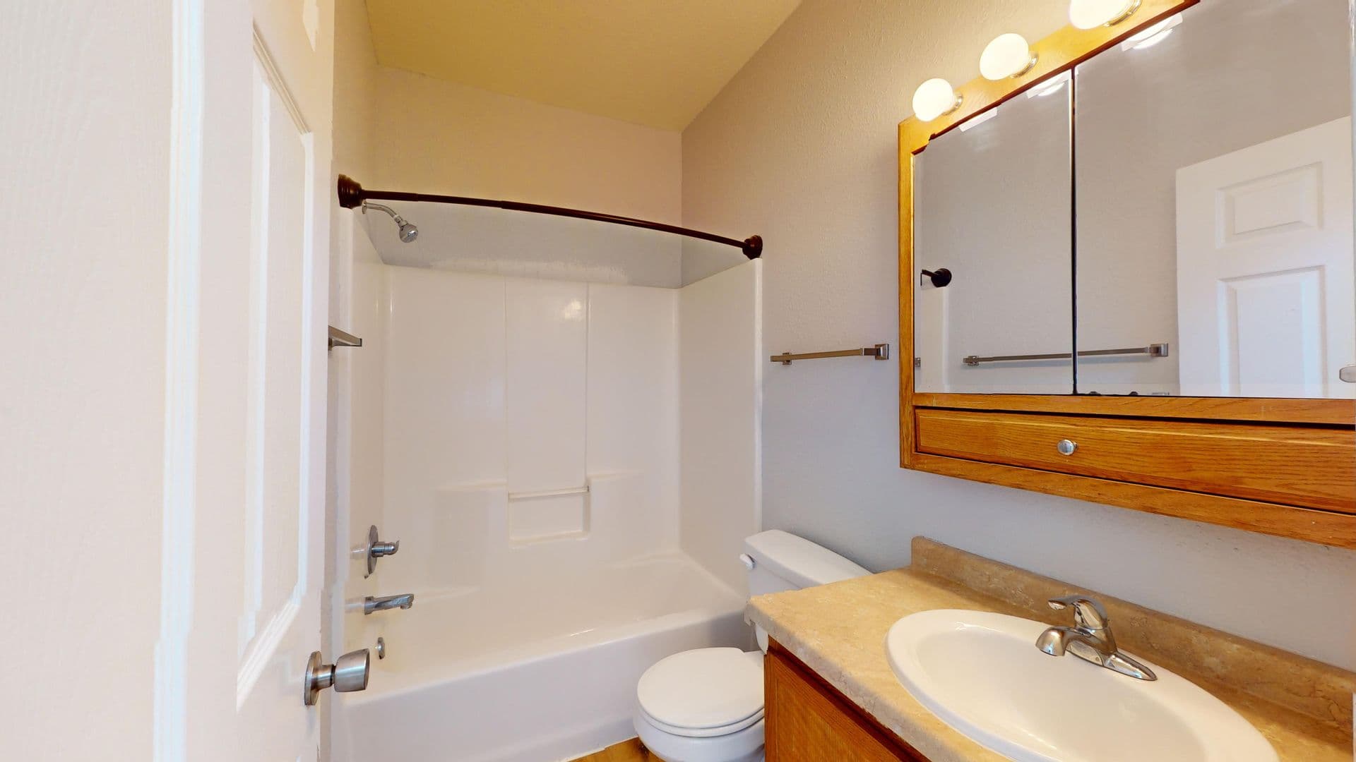 Minot Apartment: 24 1st St NE