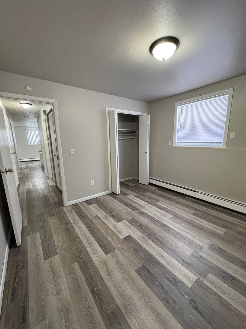 Minot Apartment: 2001/2003 Skyline Drive