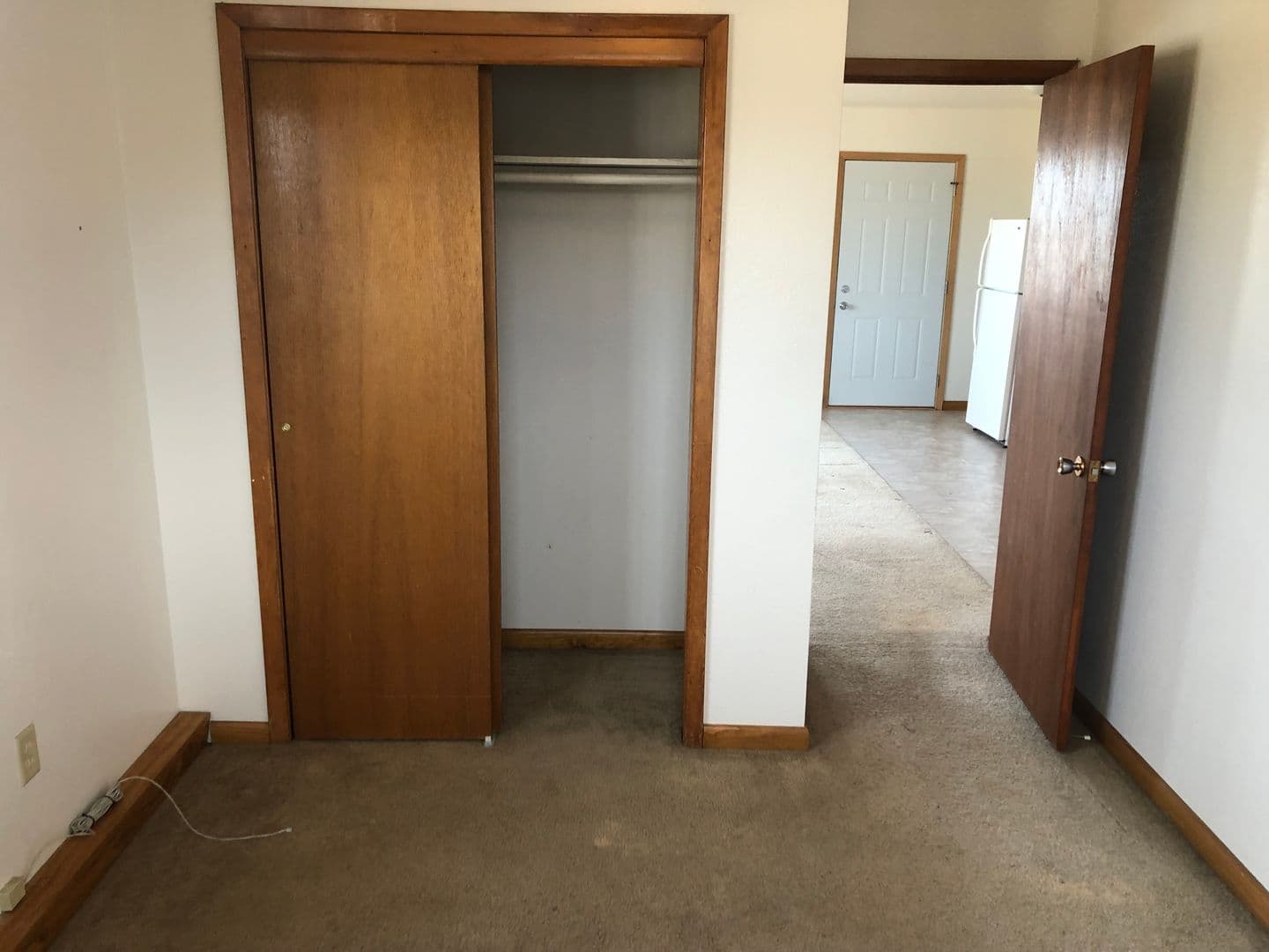 Minot Apartment: 710 4th St SW