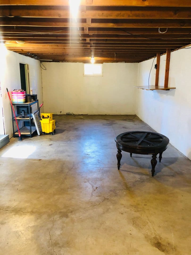Minot House: 417 11th Ave SE