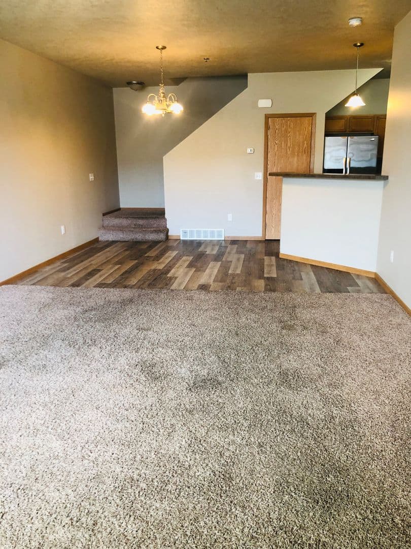 Minot Apartment: 1422 31st Ave SE
