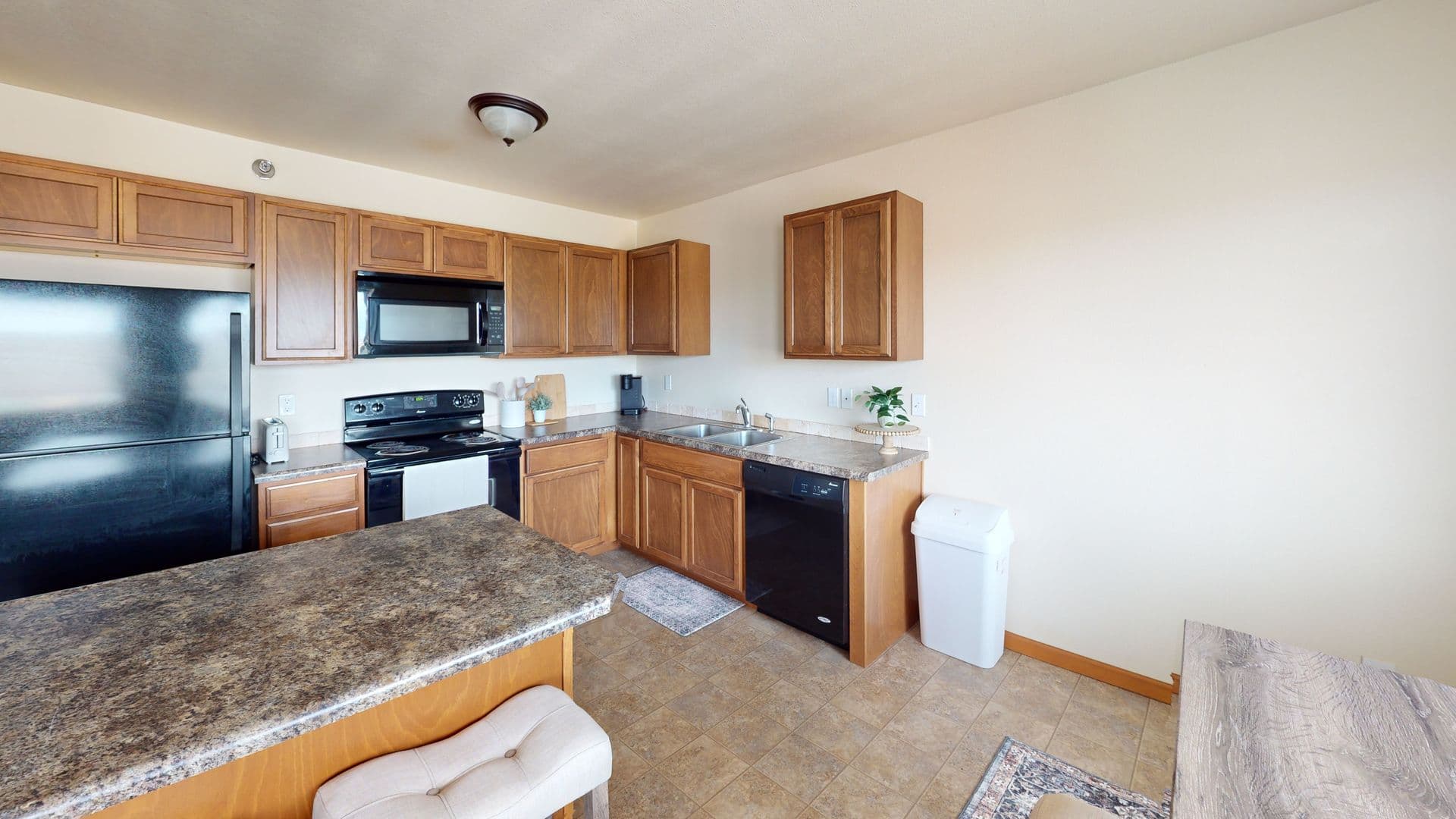 Minot Apartment: 3819 Crossing St SW