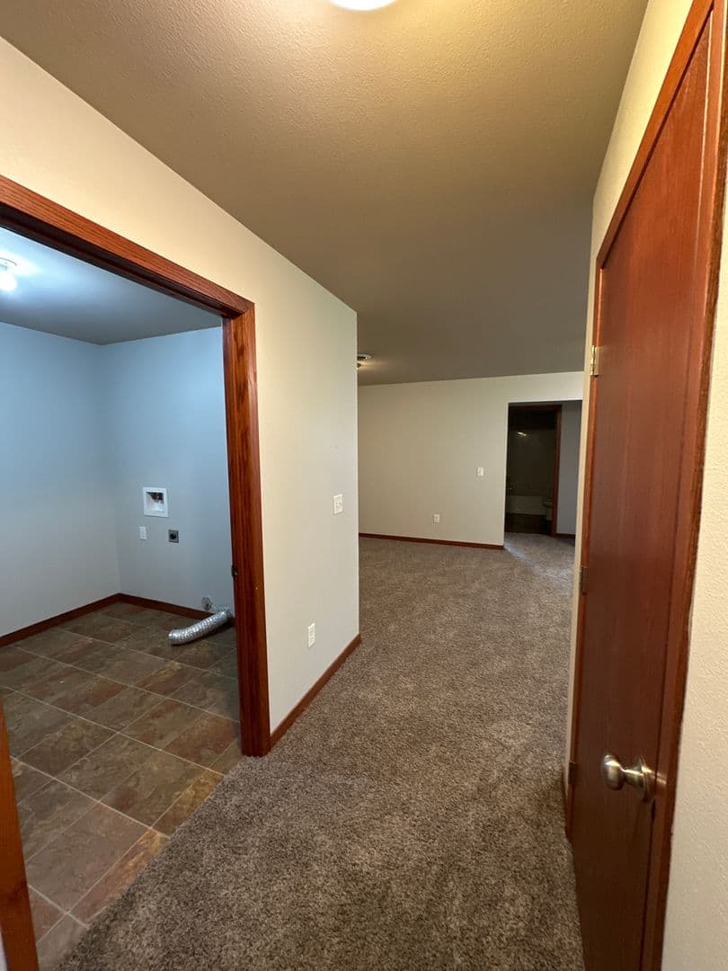Minot House: 111 Mulberry Loop