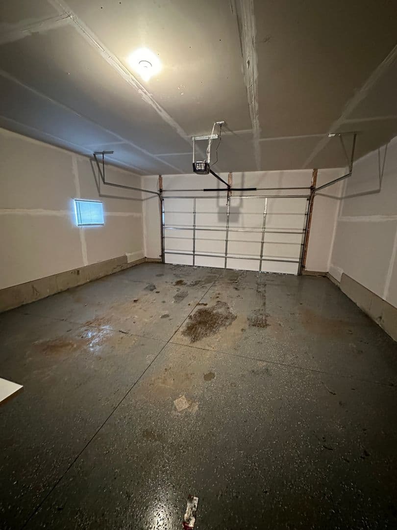 Minot House: 1524 35th Ave SE