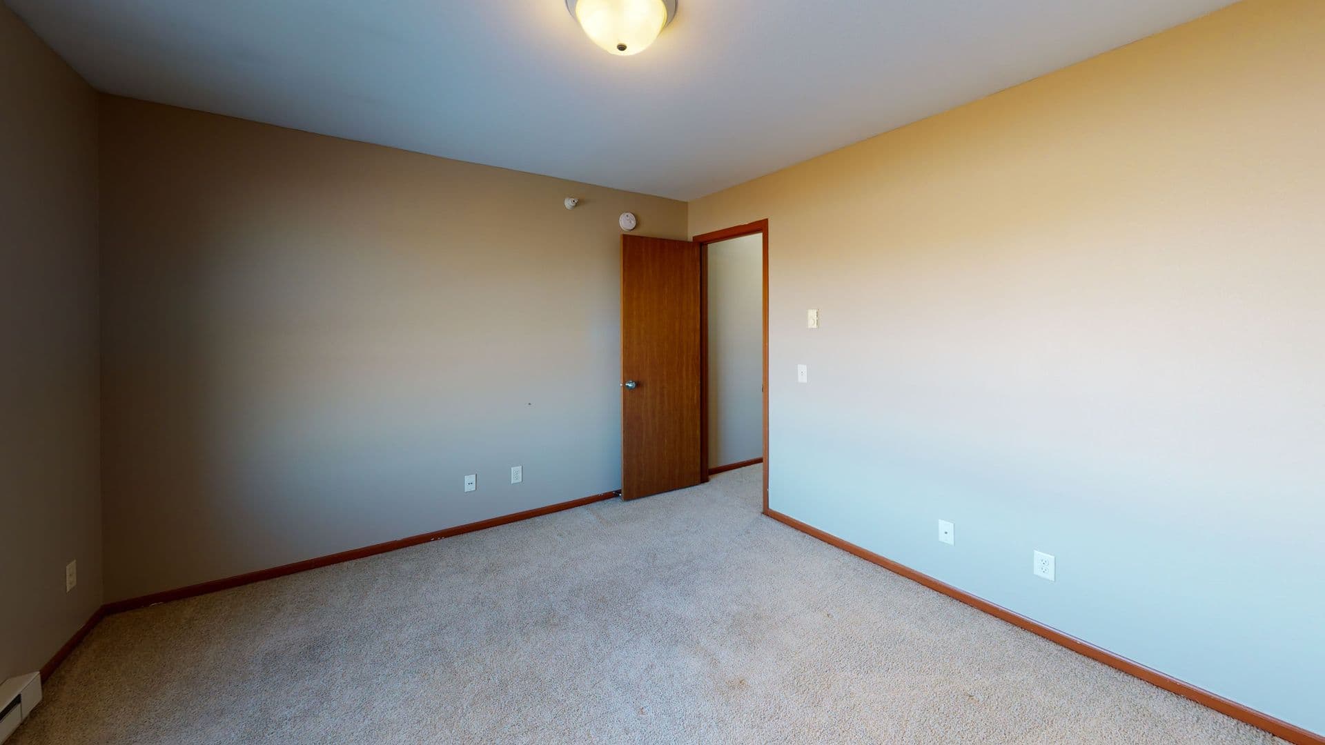Minot Apartment: 2812 15th Ave NW