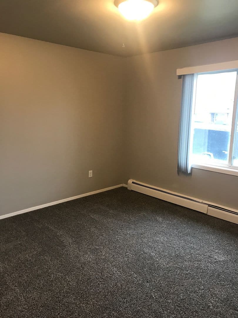 Minot Apartment: 1824 South Main