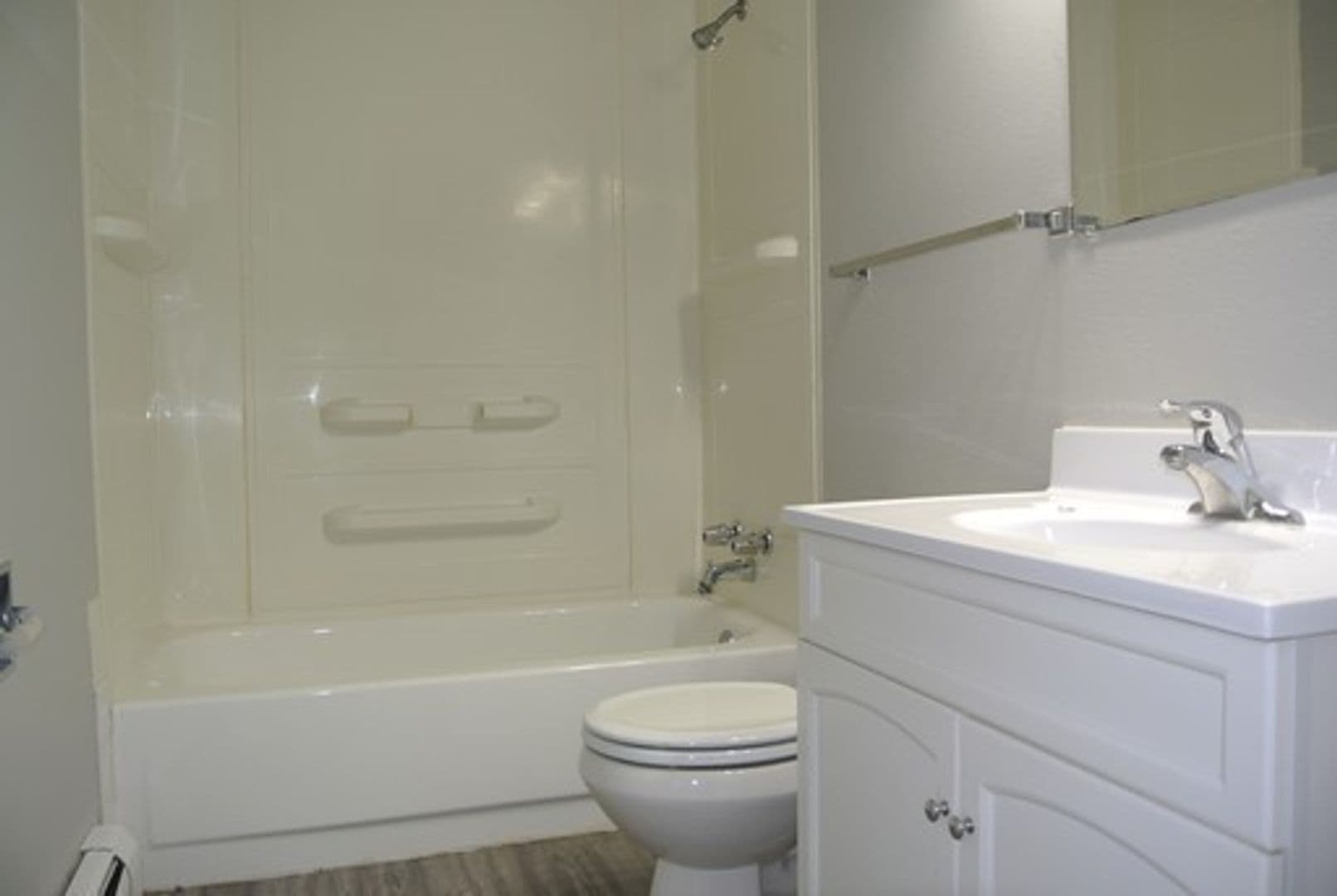 Minot Apartment: 1810 South Main