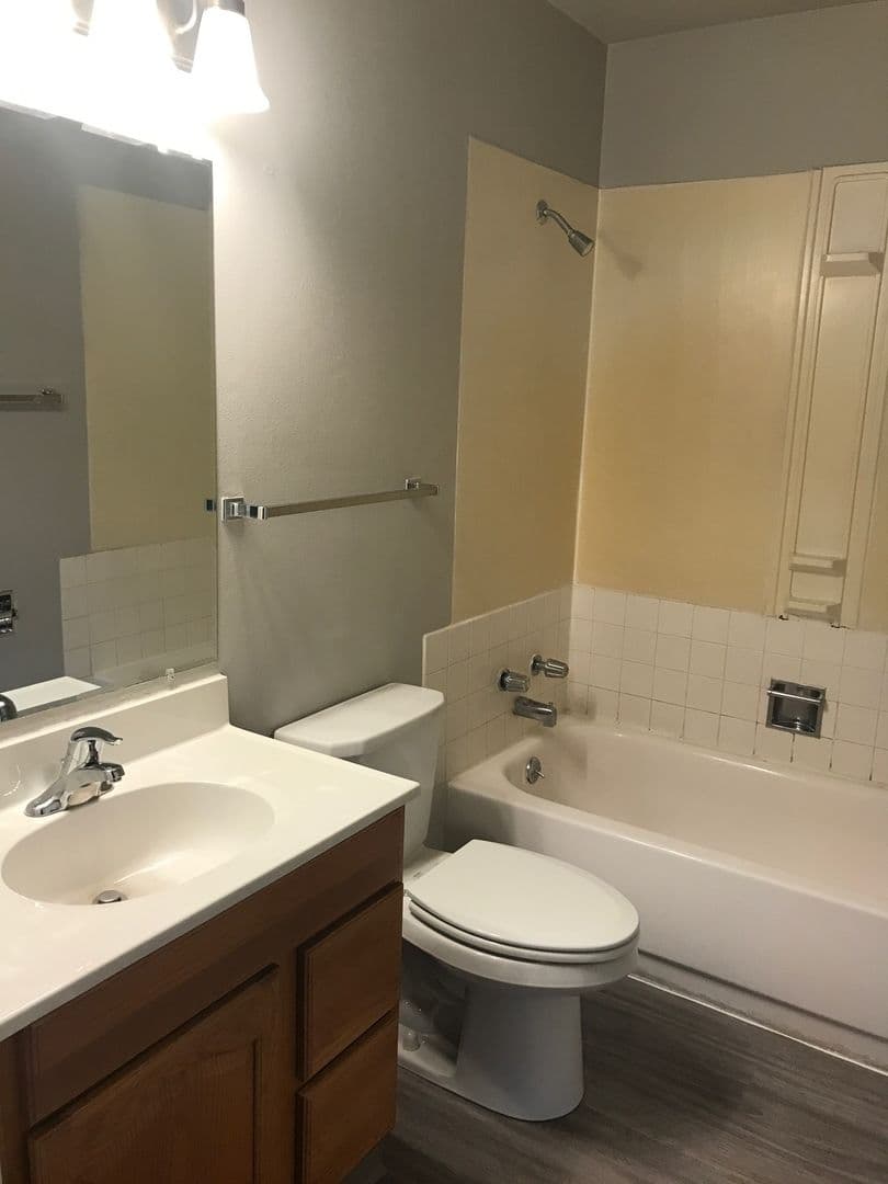 Minot Apartment: 1824 South Main