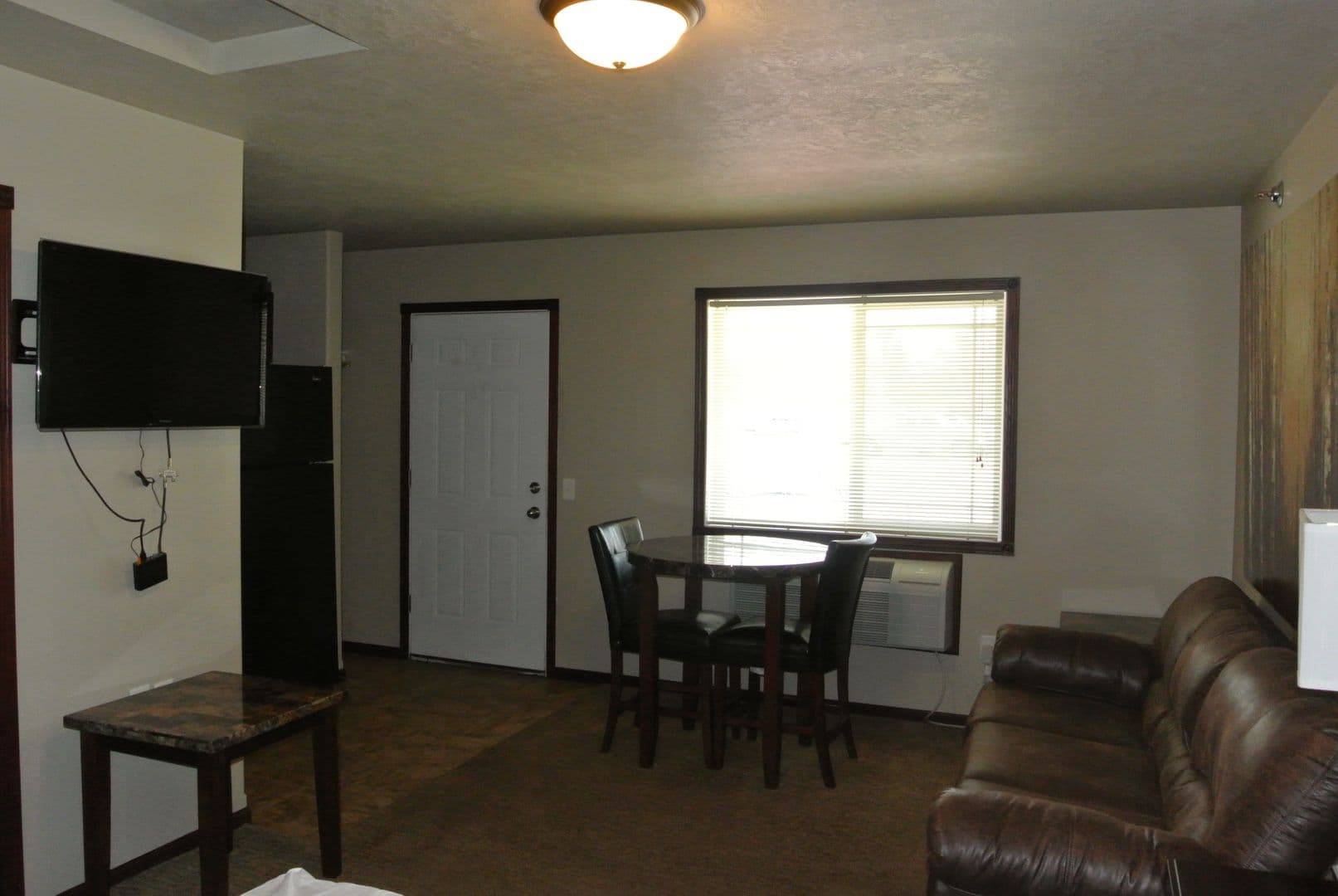 Minot Apartment: 1800 East Burdick Expressway