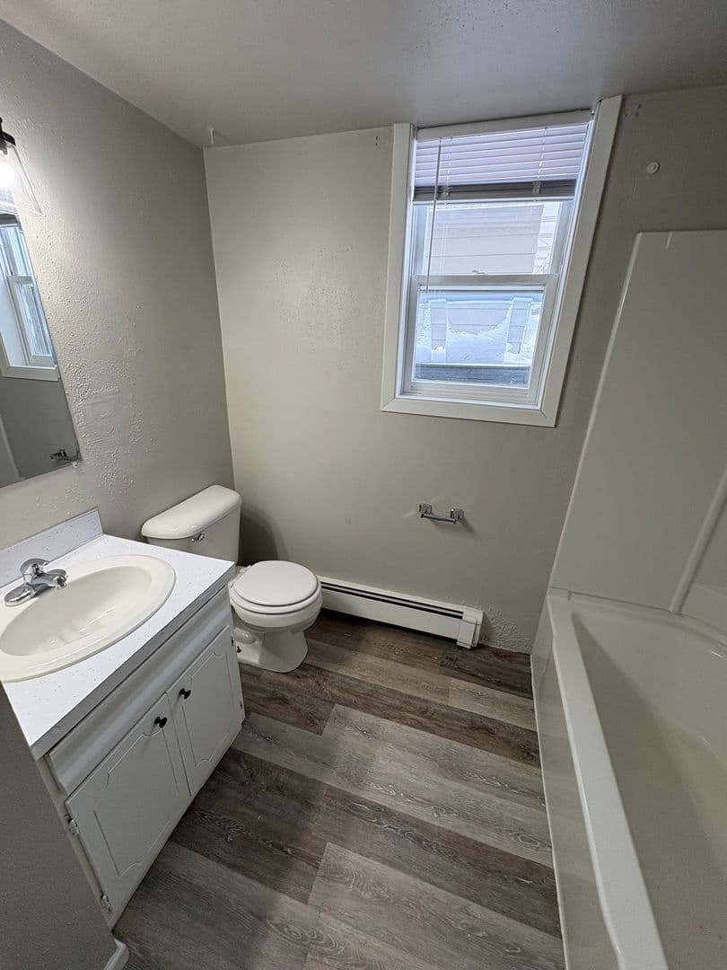 Minot Apartment: 2001/2003 Skyline Drive