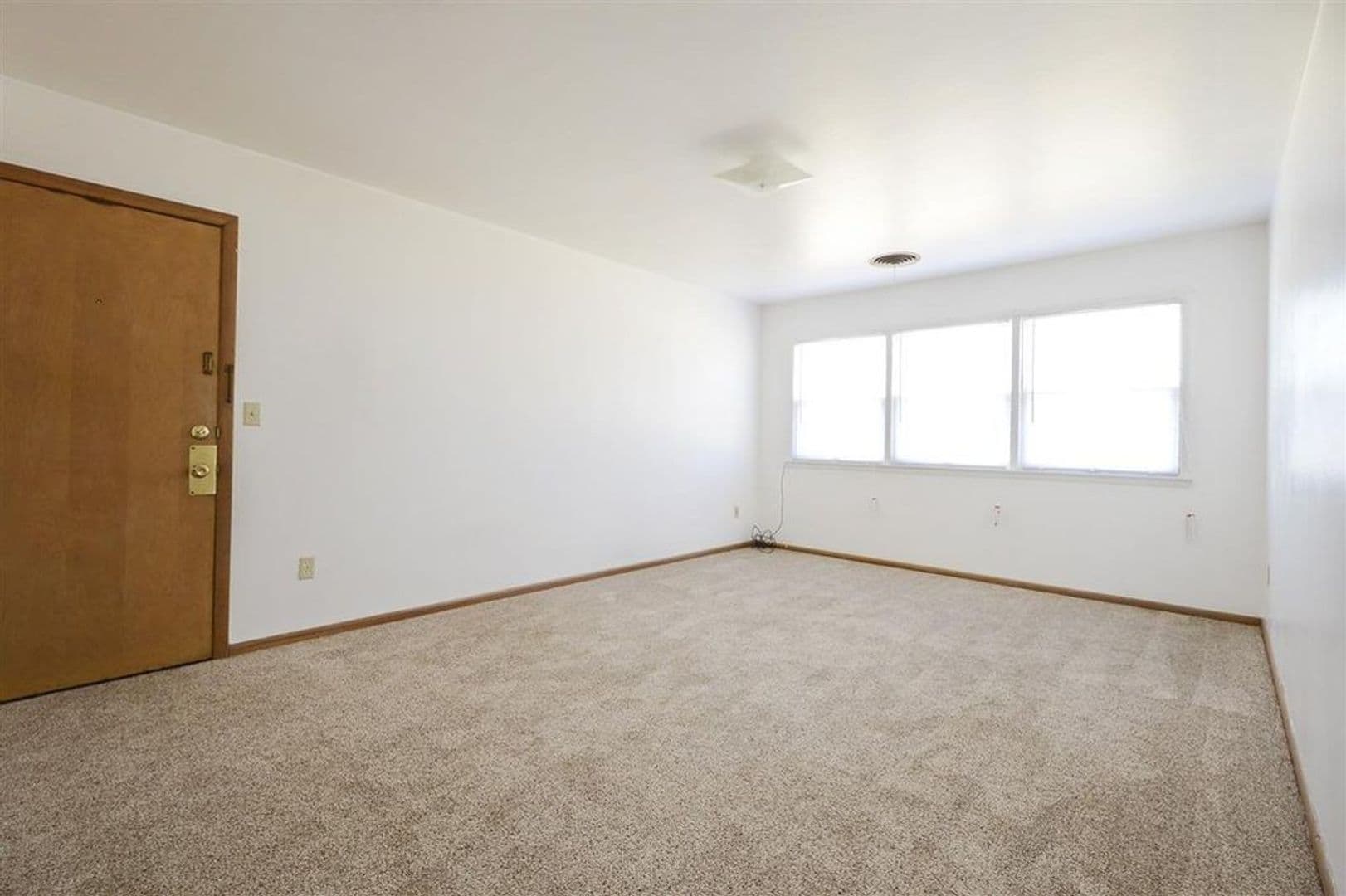 Minot Apartment: 1000 Valley View Drive