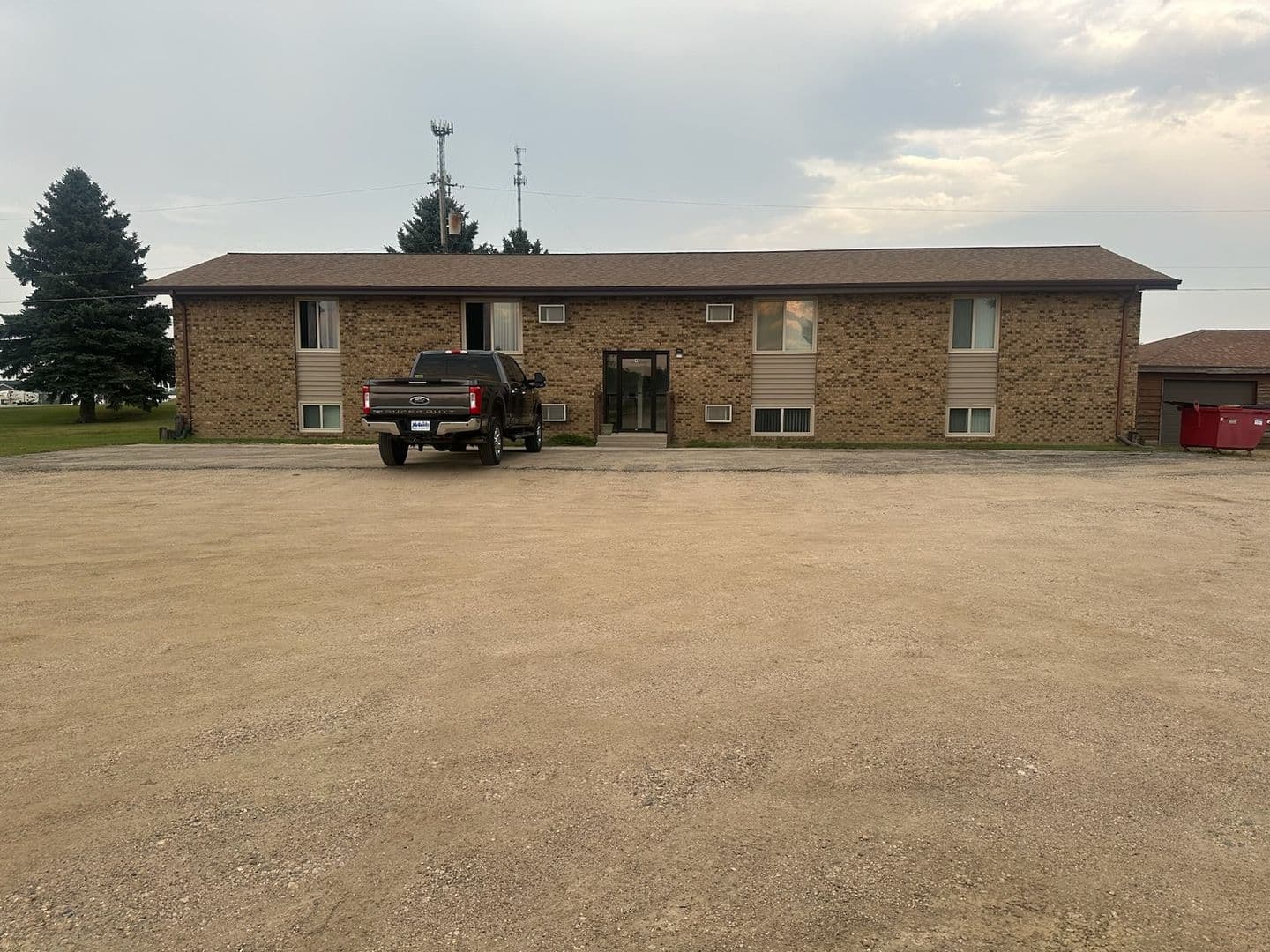 Rugby Apartment: 48 Country Road