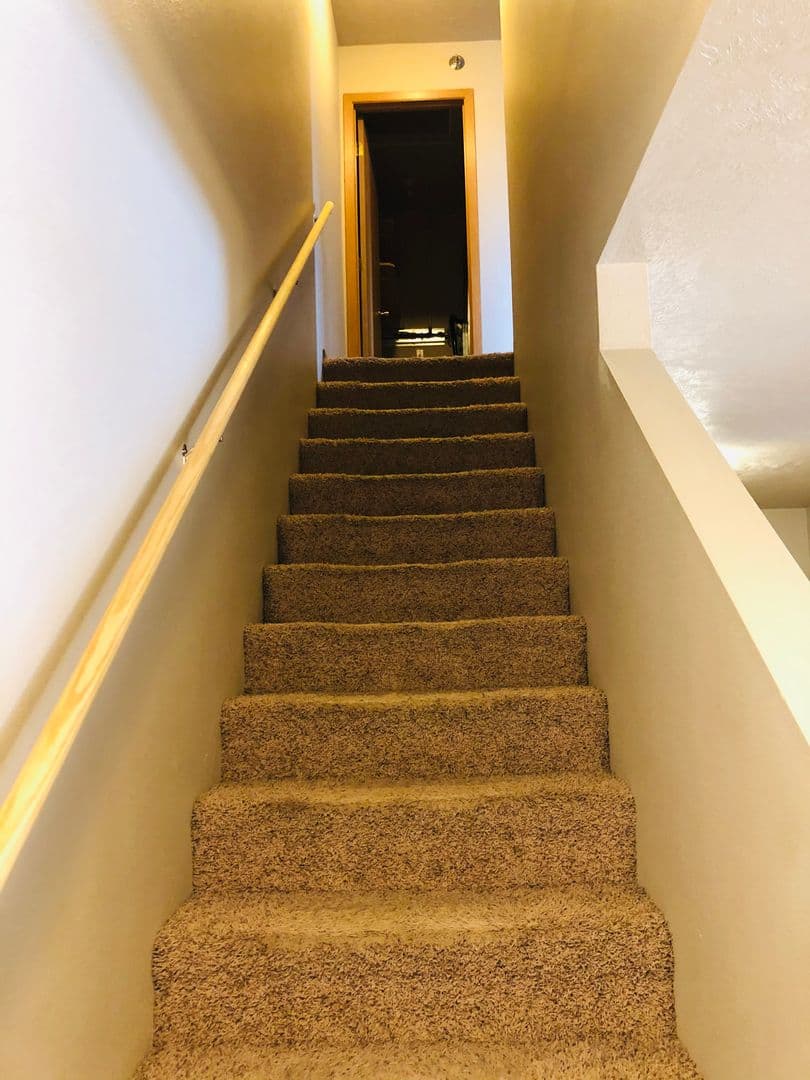 Minot Apartment: 1422 31st Ave SE