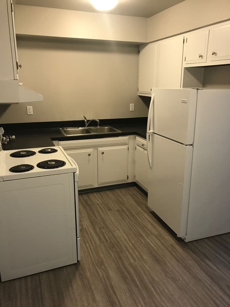 Minot Apartment: 1824 South Main