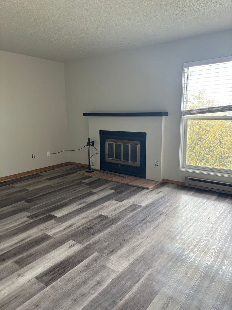 Minot House: 937 Delmar Court