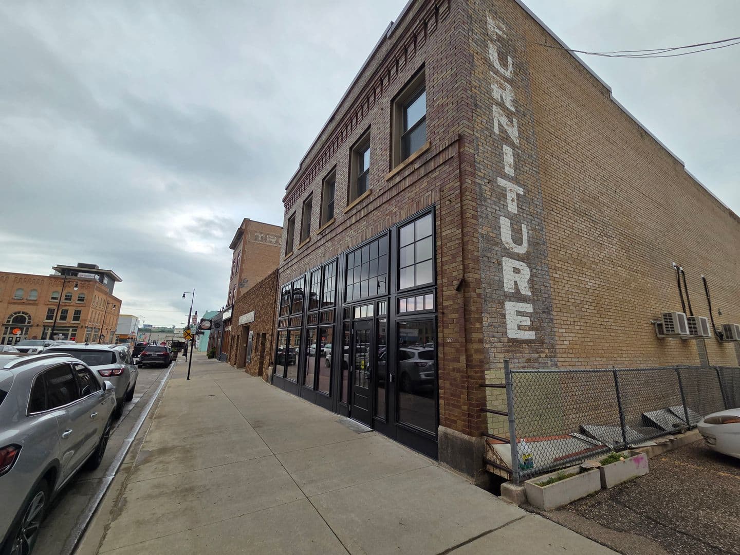 Minot Apartment: 13 1st St SE
