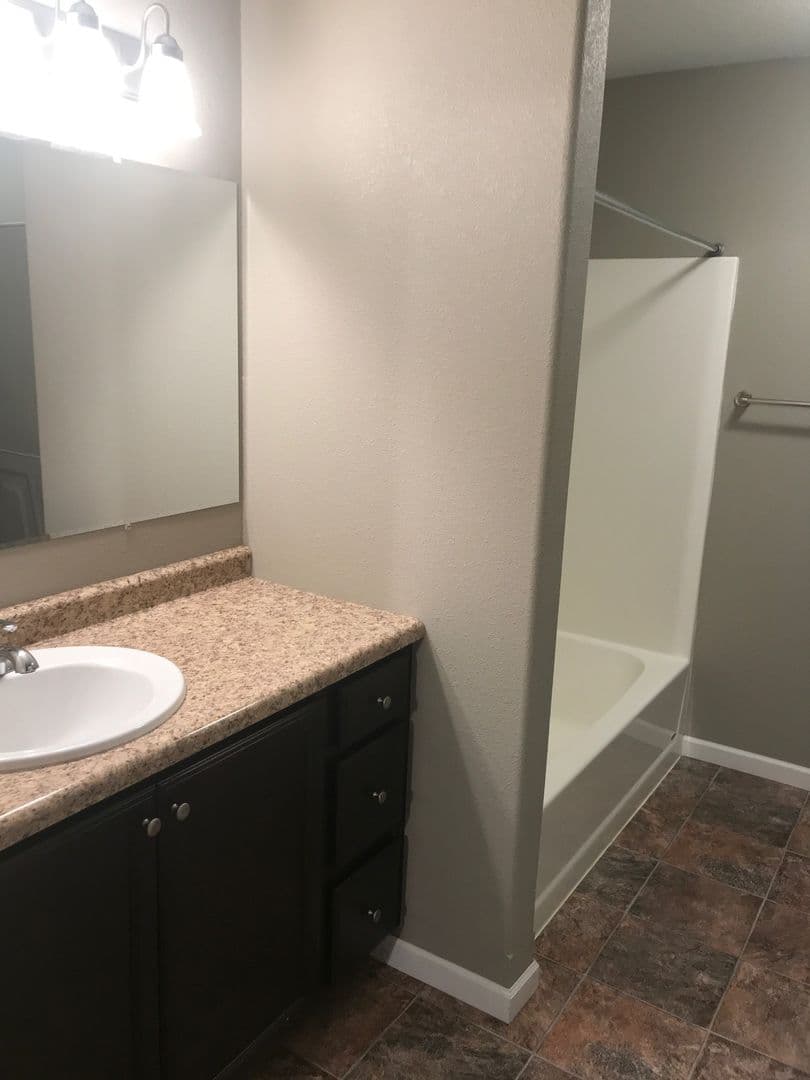 Minot Condo: 612 Colton St SW