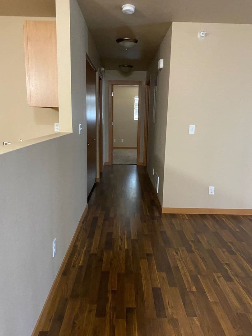 Minot Apartment: 1624 20th Ave NW #203