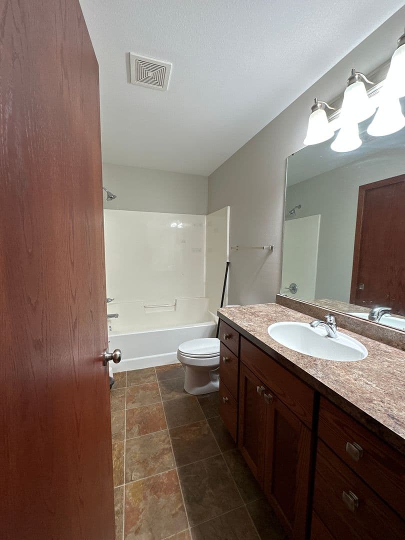 Minot House: 111 Mulberry Loop