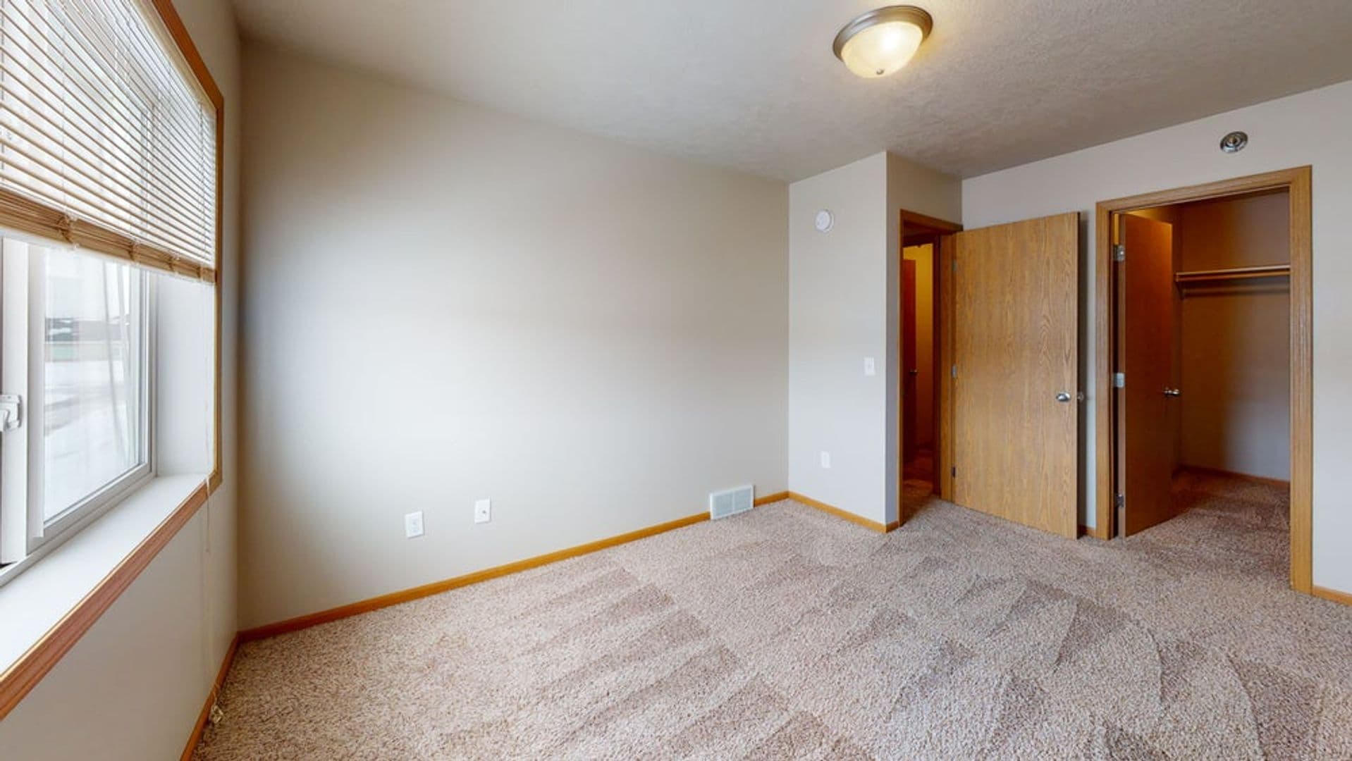 Minot Apartment: 1732 - 1754 35th Ave SE