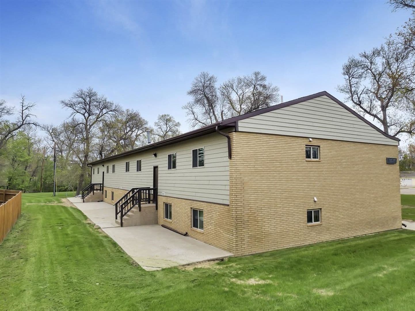 Minot Apartment: 225 19th St SE