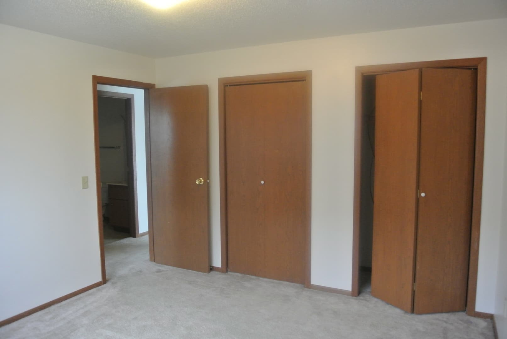 Minot Apartment: 1440 32nd Ave SW
