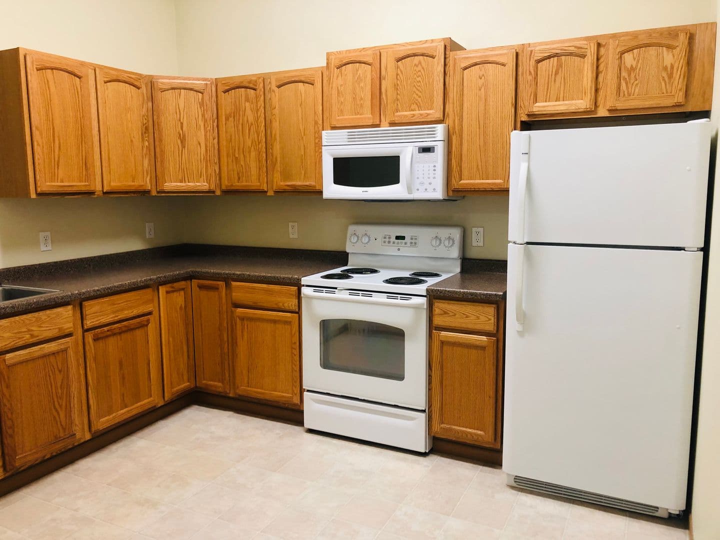 Minot Apartment: 17 South Main