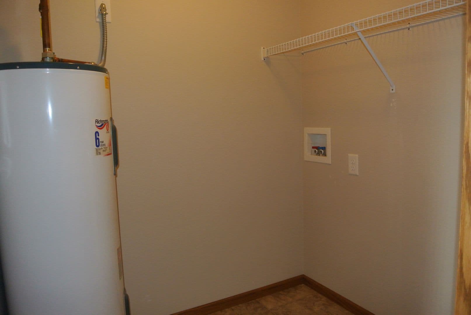 Minot Apartment: 1100 32nd Ave SW