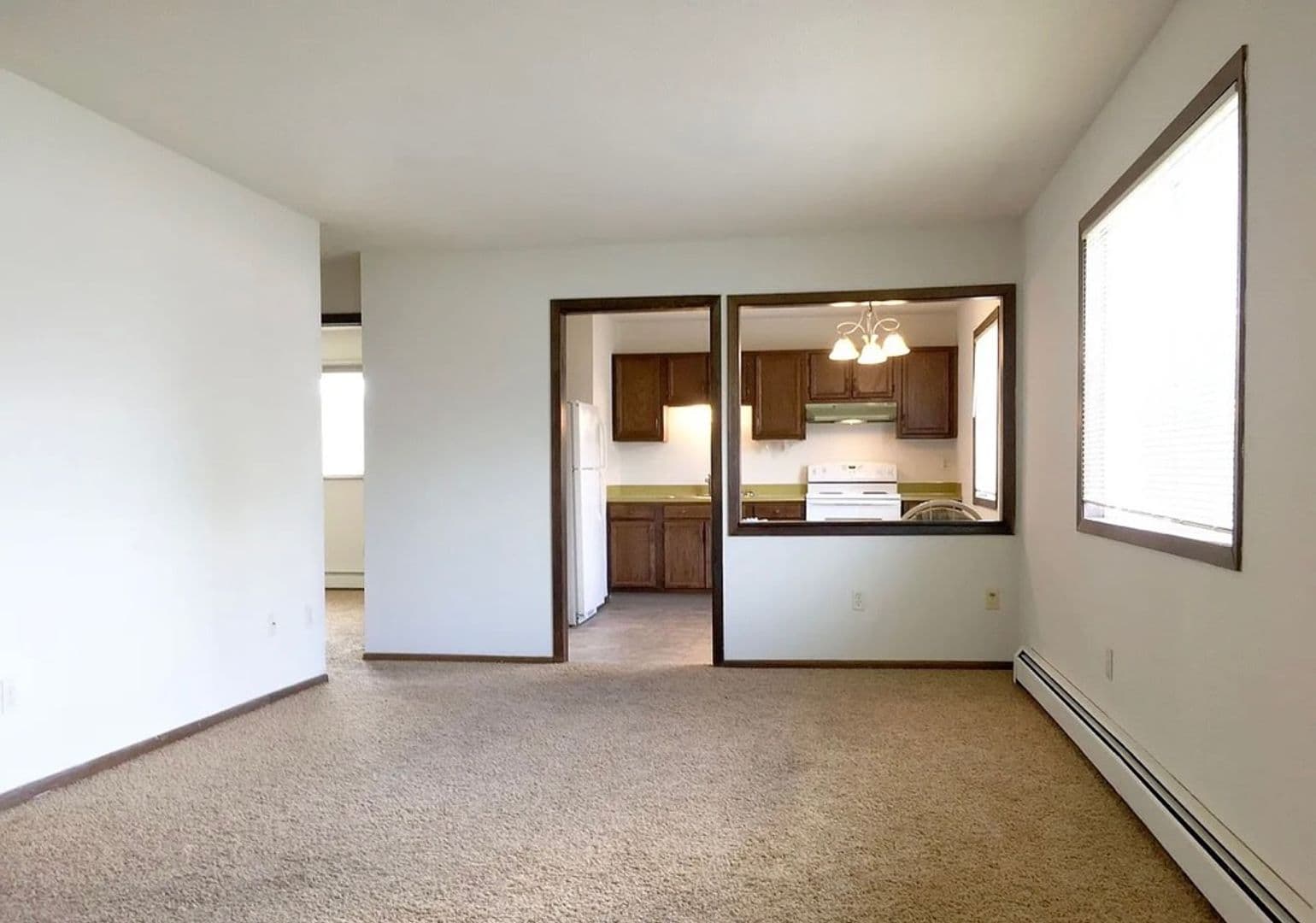 Minot Apartment: 1900 5th St SE
