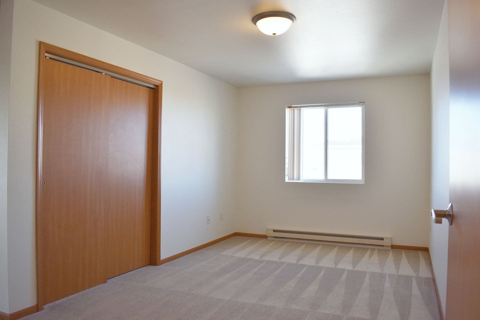 Minot Apartment: 2031 33rd St NW