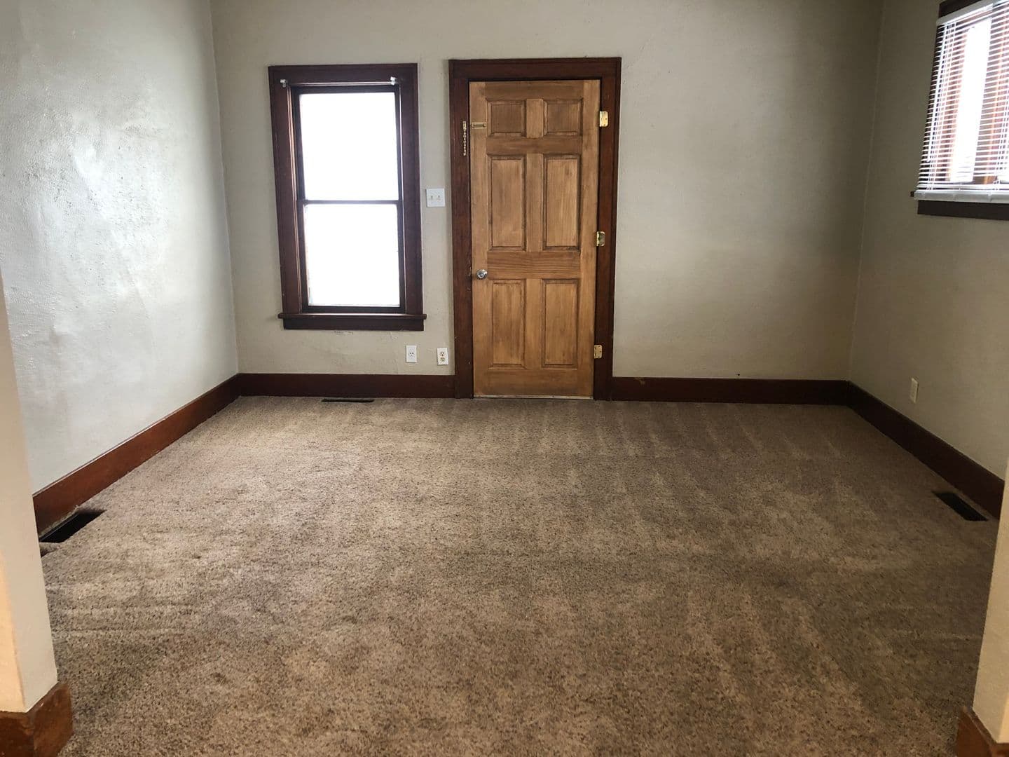 Minot Apartment: 546 Valley Street
