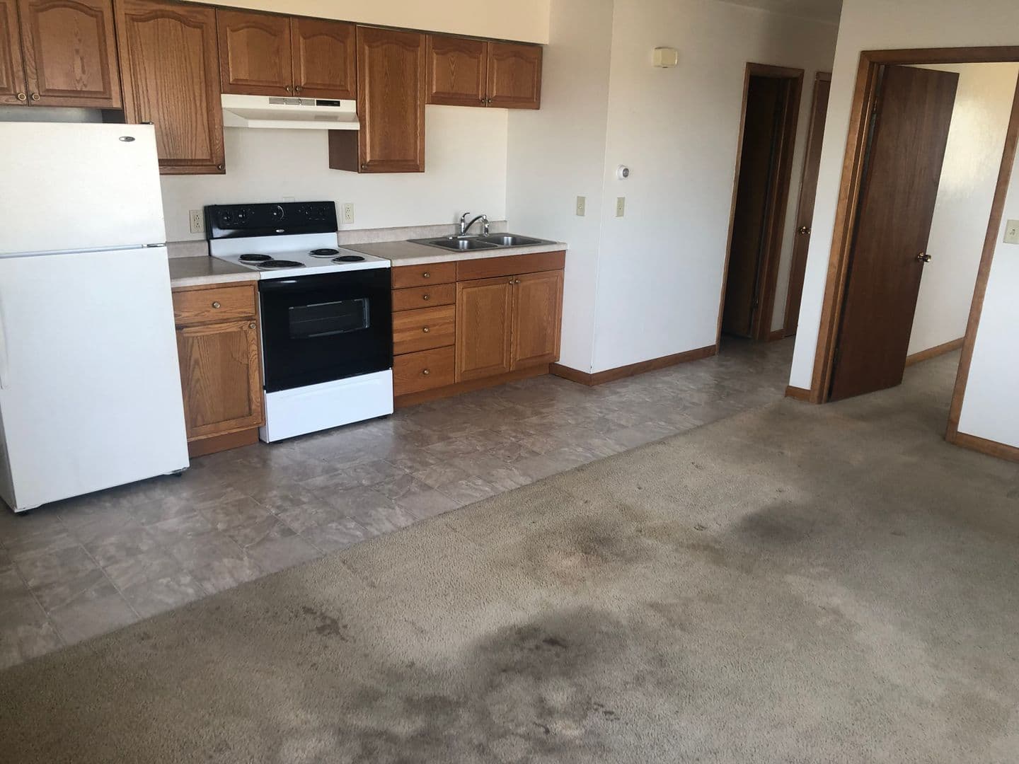 Minot Apartment: 710 4th St SW