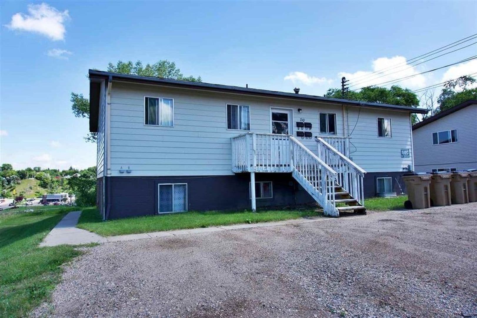 Minot Apartment: 710 4th St SW