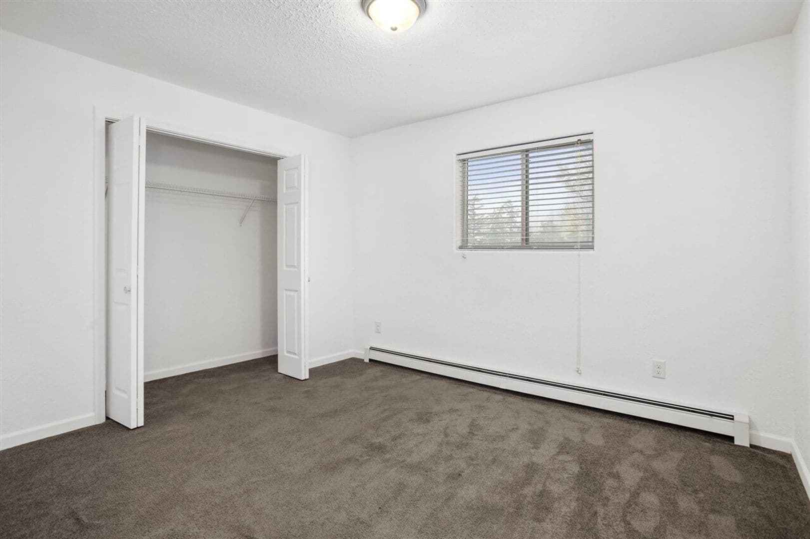 Minot Apartment: 225 19th St SE