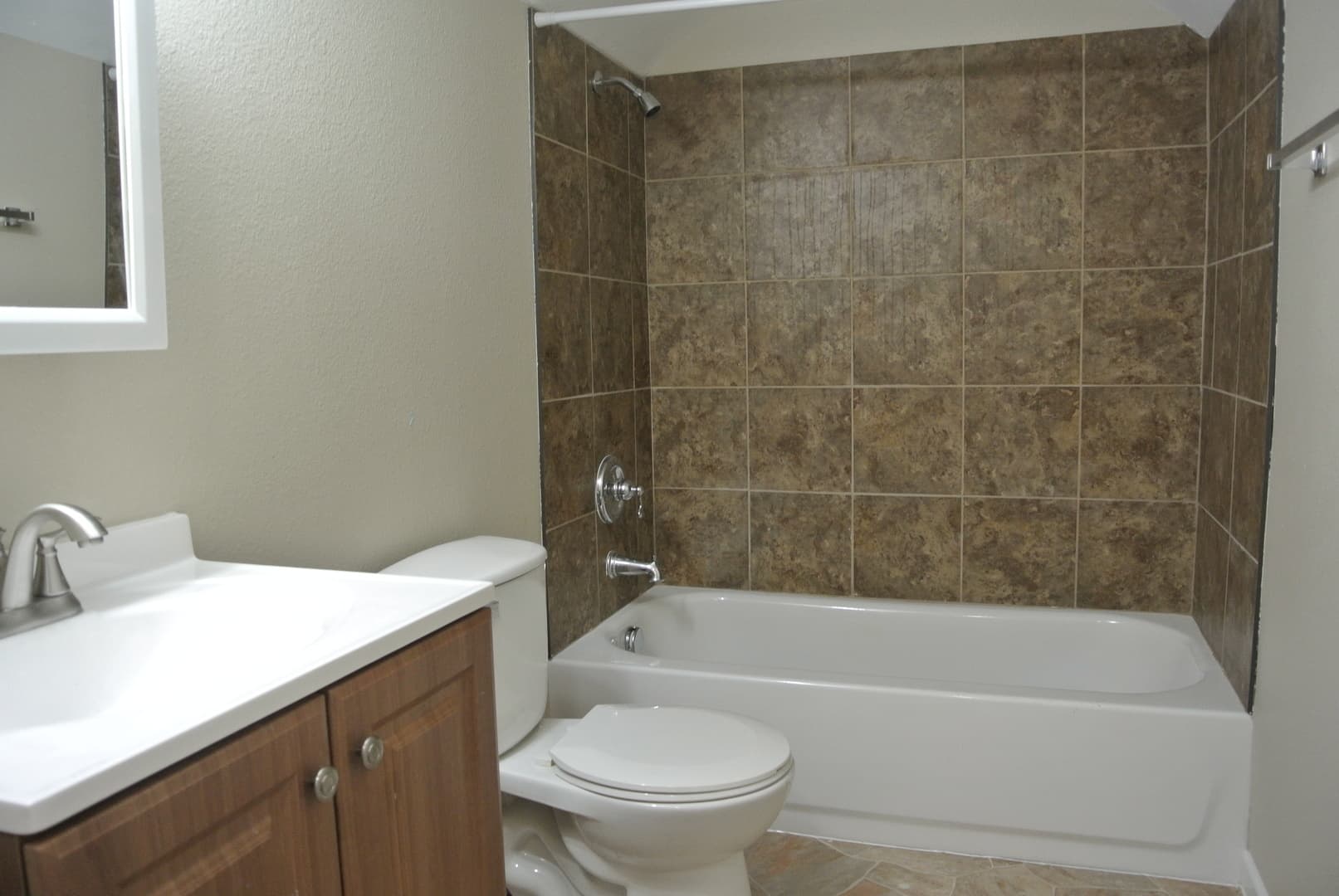 Minot House: 1217 5th Ave NW *For sale*