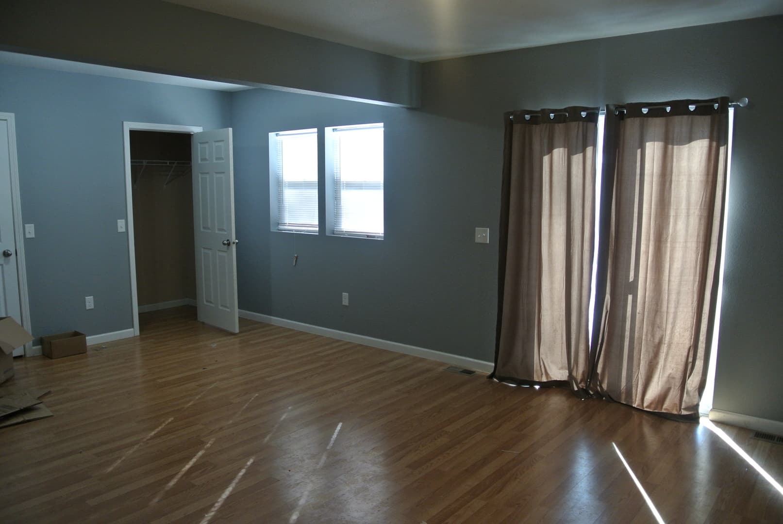 Minot House: 1217 5th Ave NW *For sale*