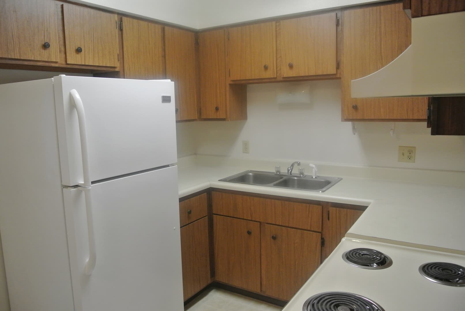 Minot Apartment: 1440 32nd Ave SW