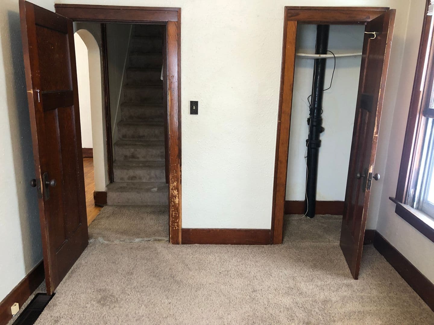 Minot Apartment: 546 Valley Street