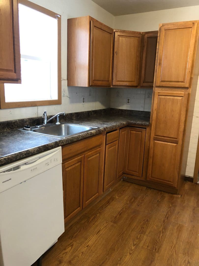 Minot Apartment: 546 Valley Street