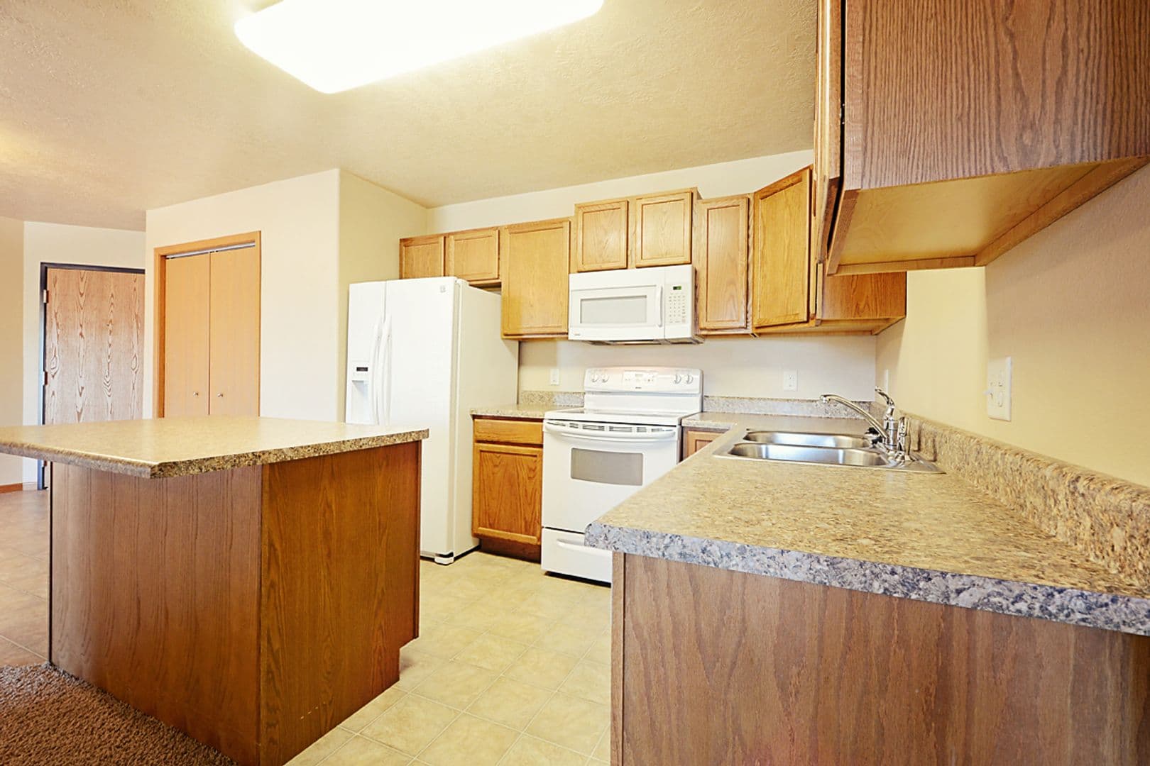 Minot Apartment: Northfield