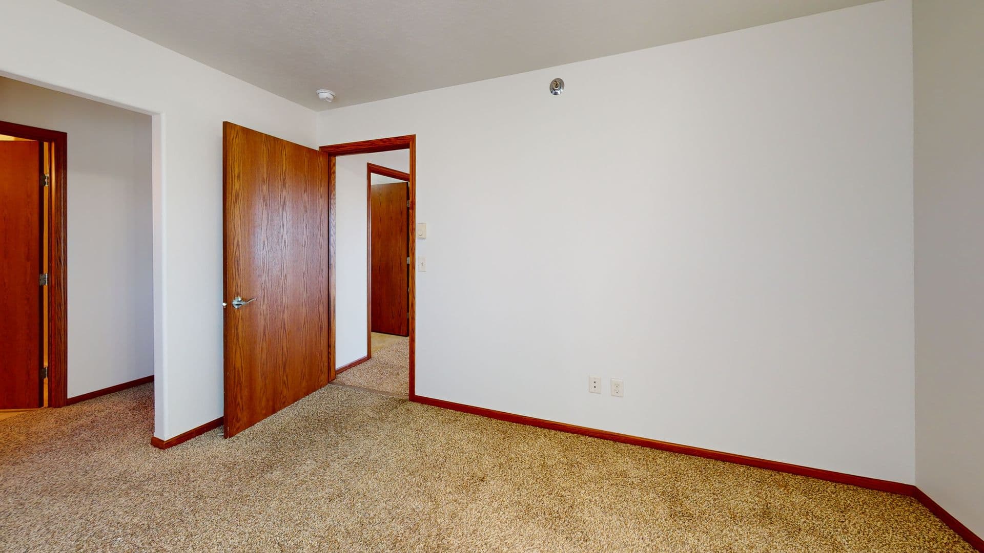 Minot Apartment: 2208 33rd St NW