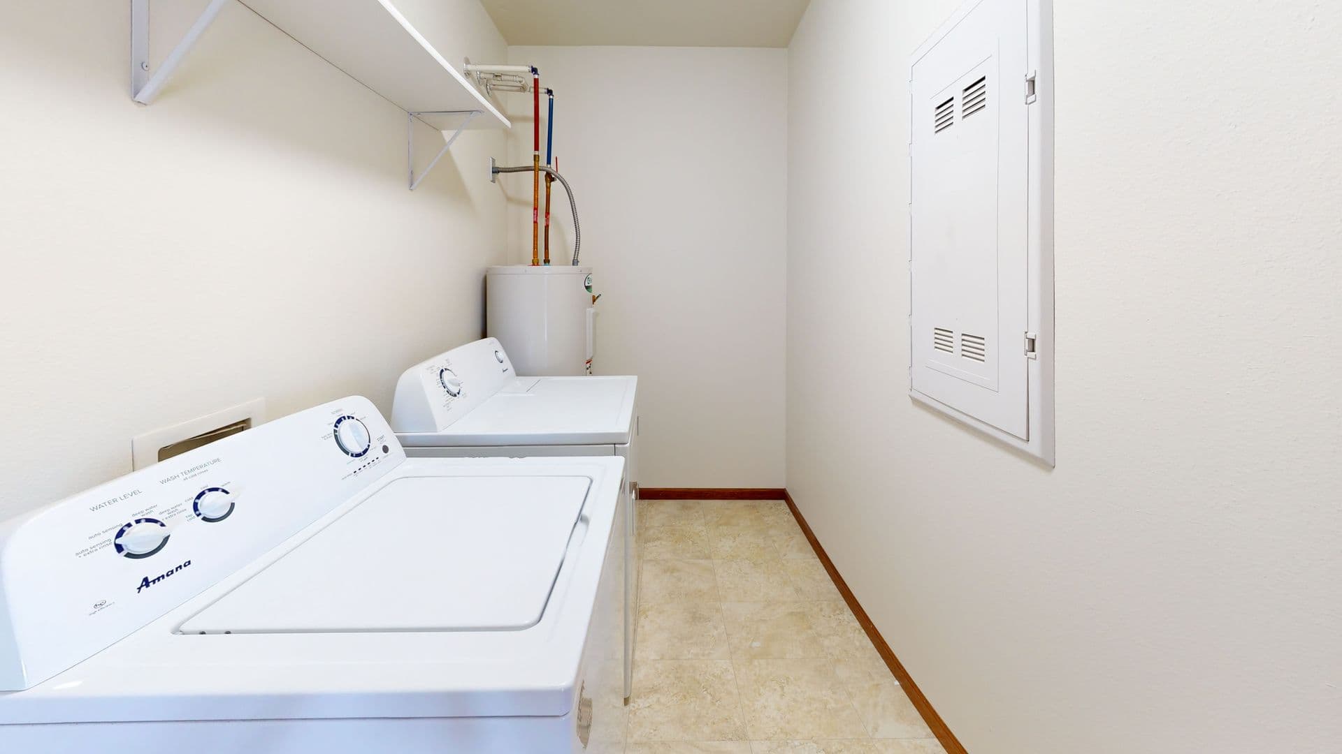 Minot Apartment: 2208 33rd St NW