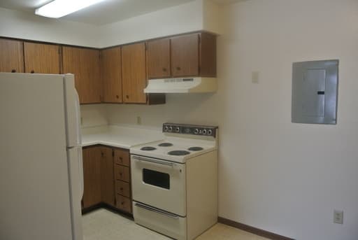 Minot Apartment: 1440 32nd Ave SW