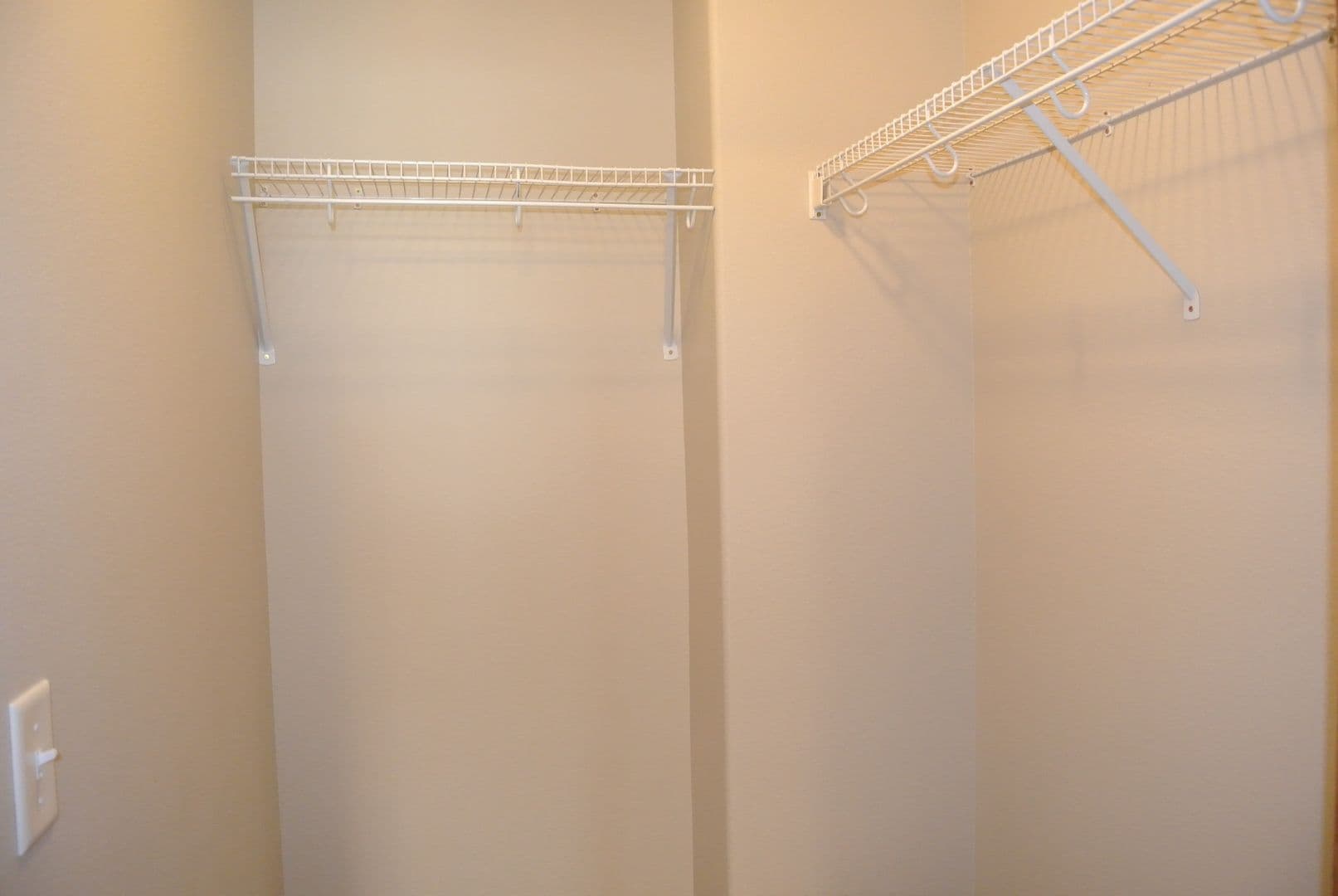 Minot Apartment: 1100 32nd Ave SW